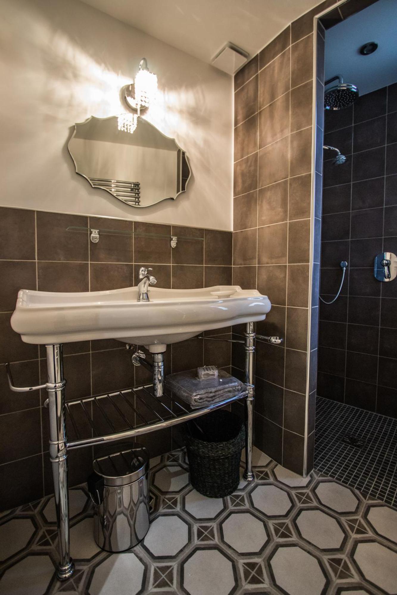 Demeure Terrisse La Residence Marseillan  Rom bilde